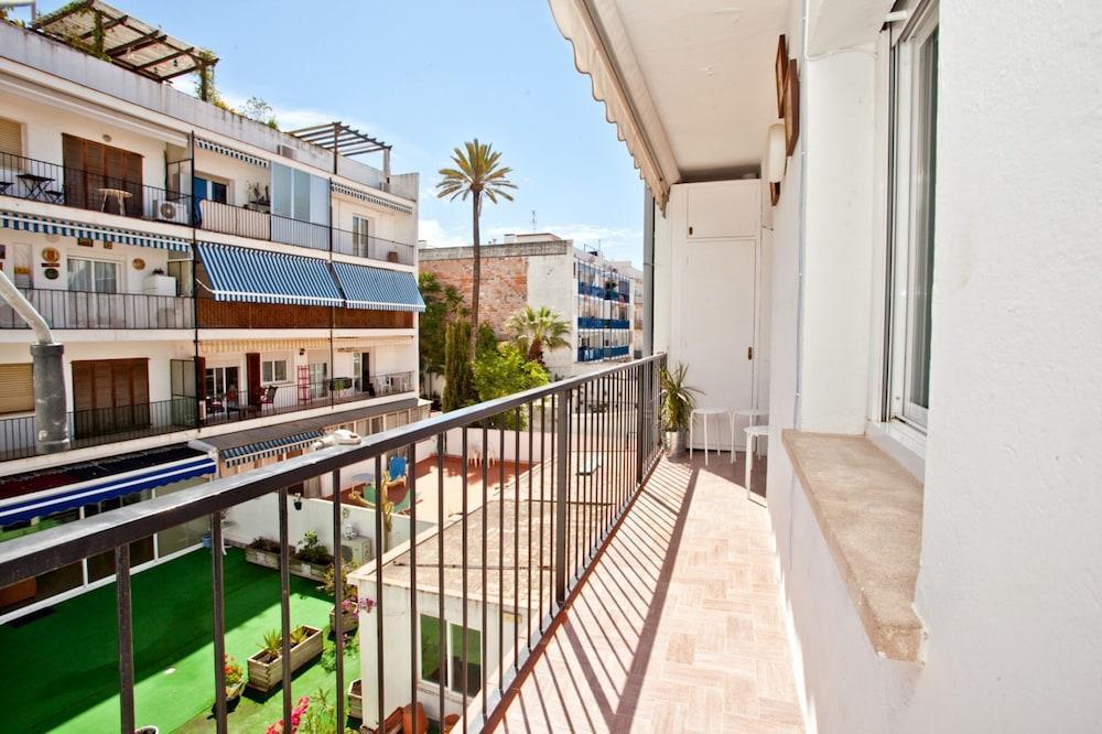 Sitges Quiet City Center Exterior photo